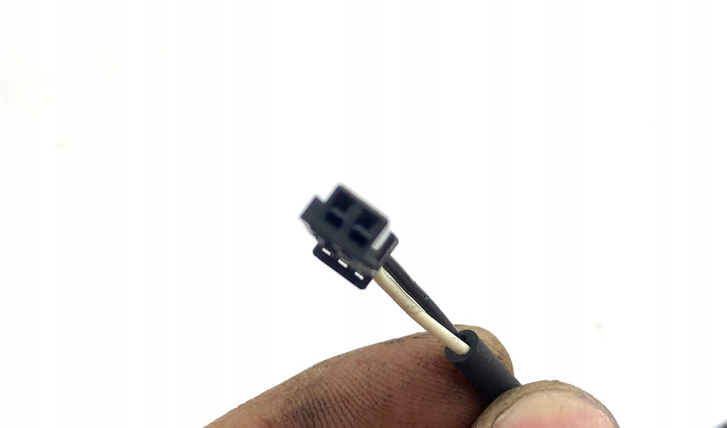 фото №9, Молдинг крышки багажника правая датчик доводчик tesla s eu org