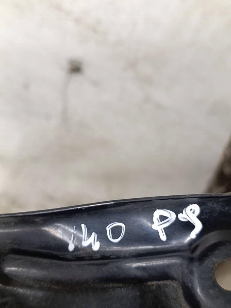 фото №8, Volvo v40 ii 12-19 r-design балка pod радіатор перед