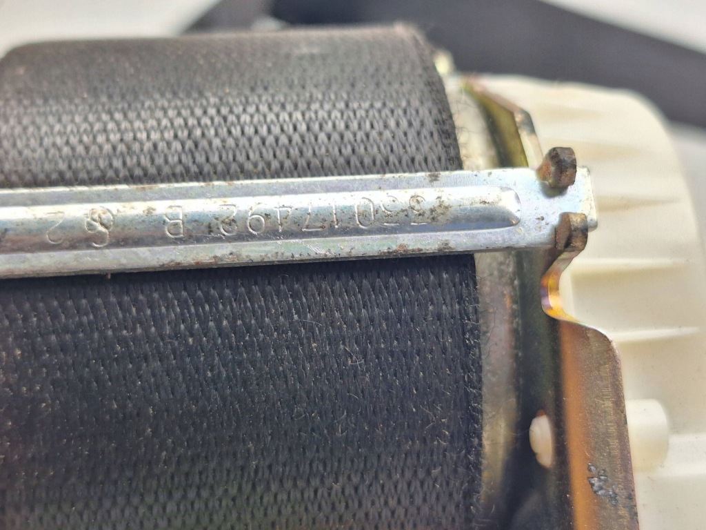 Купить Bmw x3 e83 2008 перед сторона правая ремень безопасности сиденье передний