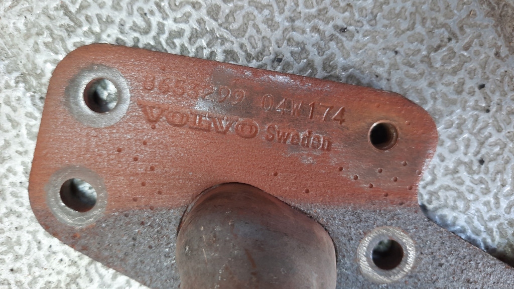 фото №3, Коллектор выпускной volvo v50 2.4b 04r