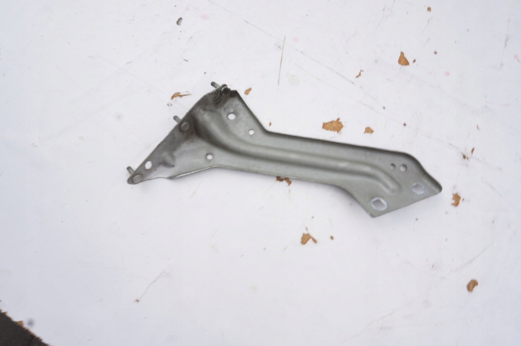 фото №1, Кронштейн крыла правый audi q5 8r