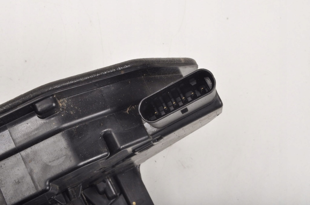 фото №6, Bmw f40 замок двері лівий задня 6 pin 7445053