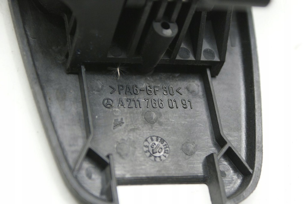 фото №3, Mercedes w211 2117660191 ручка внутрішня кришки
