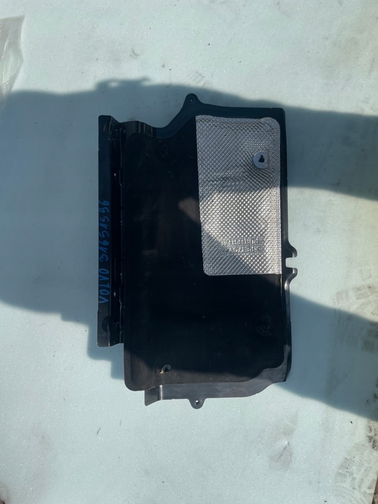 фото №1, Volvo xc60 ii защита стены перегородки 31651596