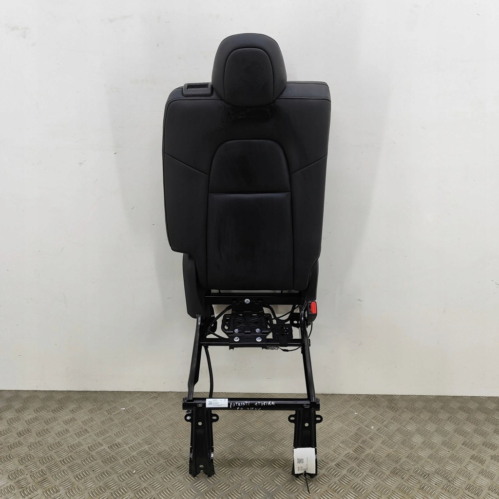 Купить Tesla model y 2022 сиденье задний