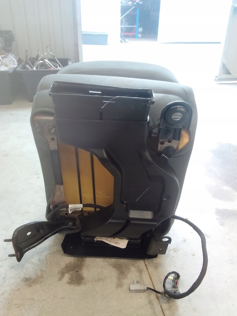 фото №9, Dodge ram 1500 iv 09- сиденье складной подлокотник usa