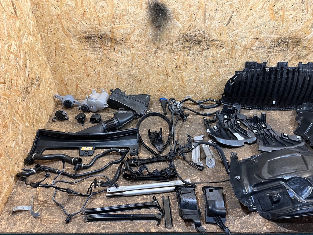 фото №14, Idealny kpl.przod mercedes c c300 w206 led w колір 040 22r 1