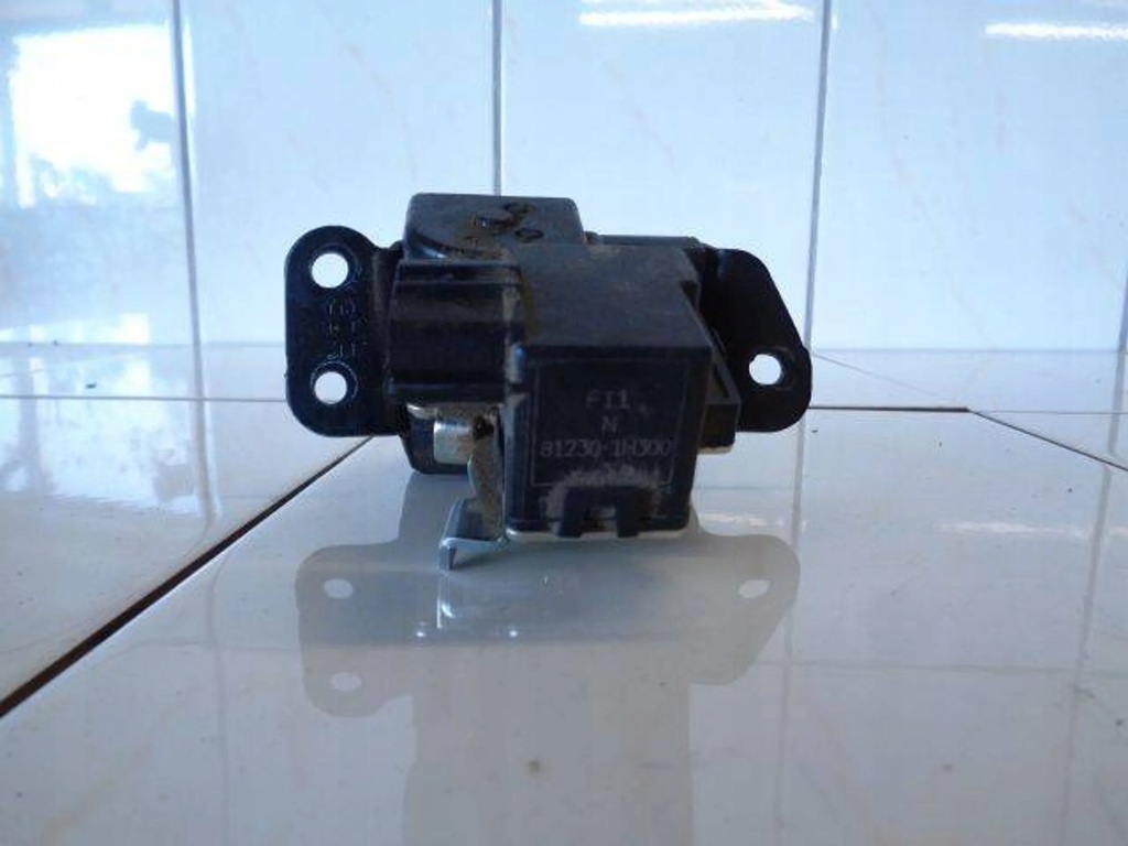 фото №8, Hyundai ix35 10 замок кришки багажника задня задній