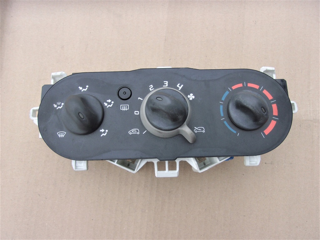 фото №1, Twingo ii панель обдув bez кондиционера