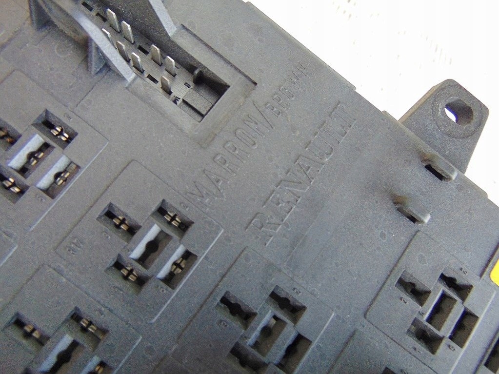 фото №4, Renault magnum 440 03r коробка запобіжників