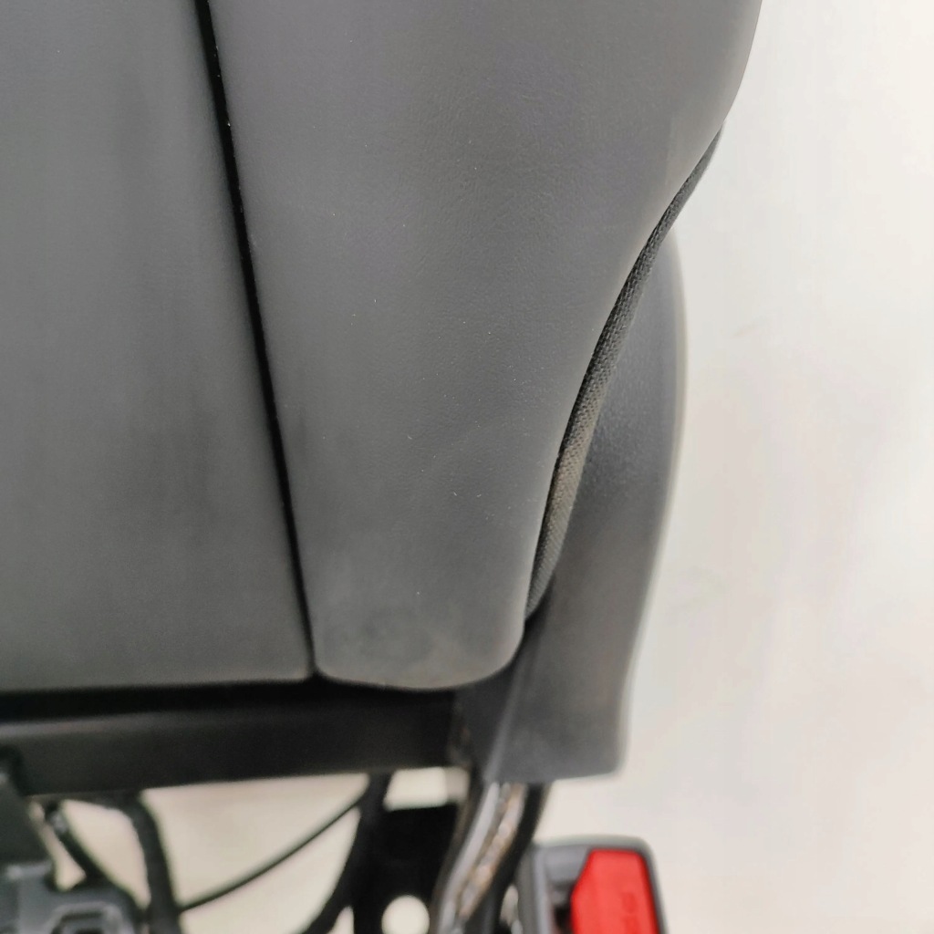 Tesla model y 2022 сиденье задний Недорого