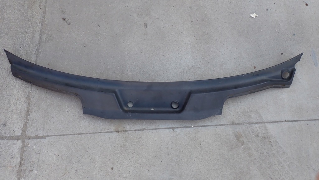 фото №1, Porsche оригинальный номер 7p5819401b жабо