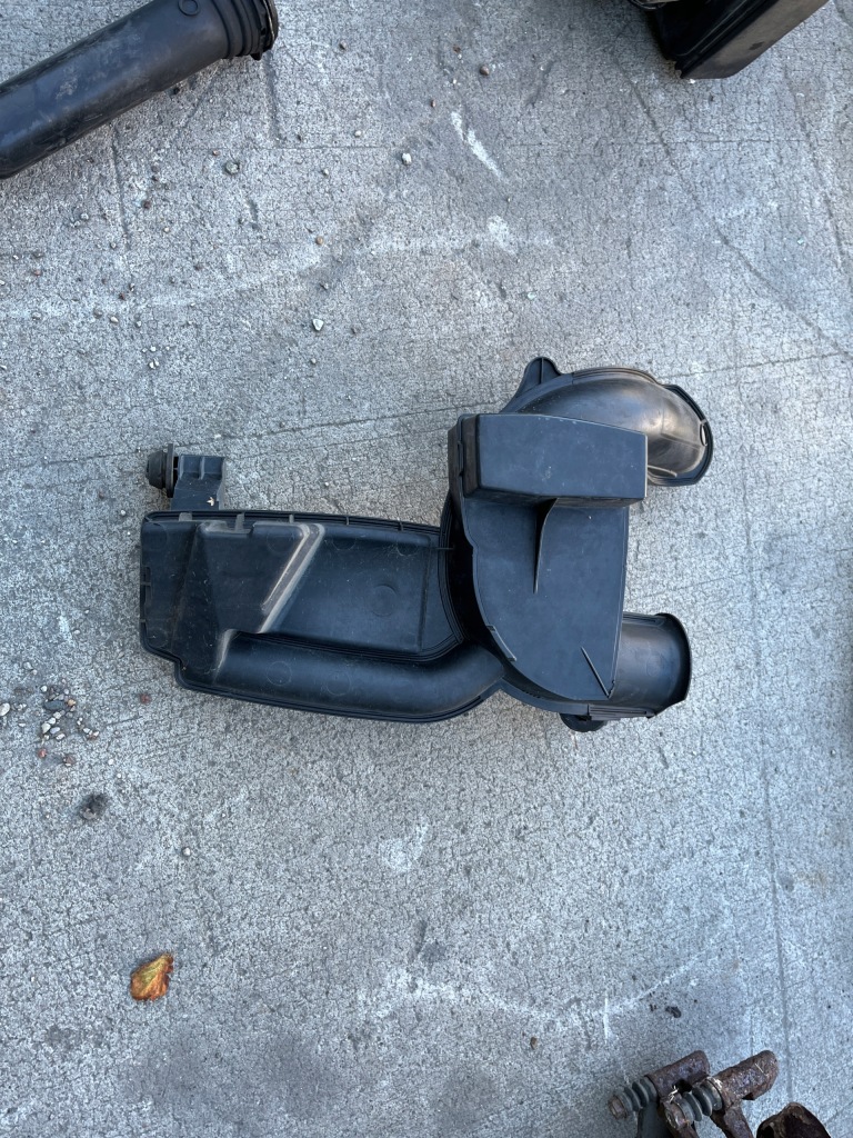 фото №1, 165854265r renault megane iii lift 13-16 1,2turbo резонатор повітря