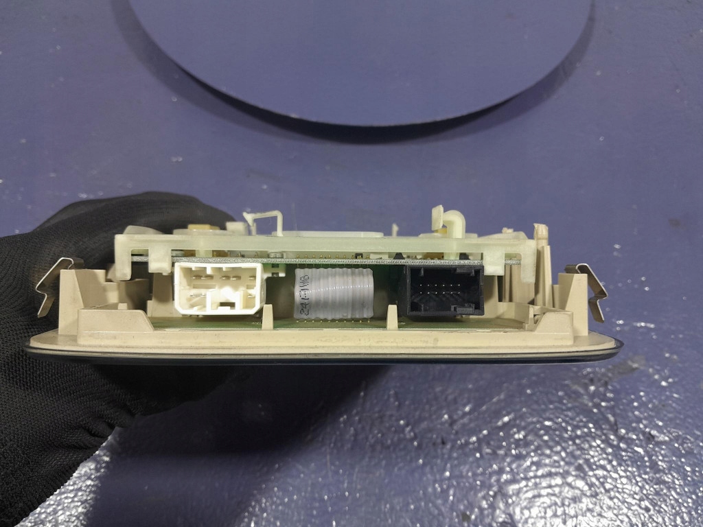 Alfa romeo 159 лампа бардачок потолочный перед Цена