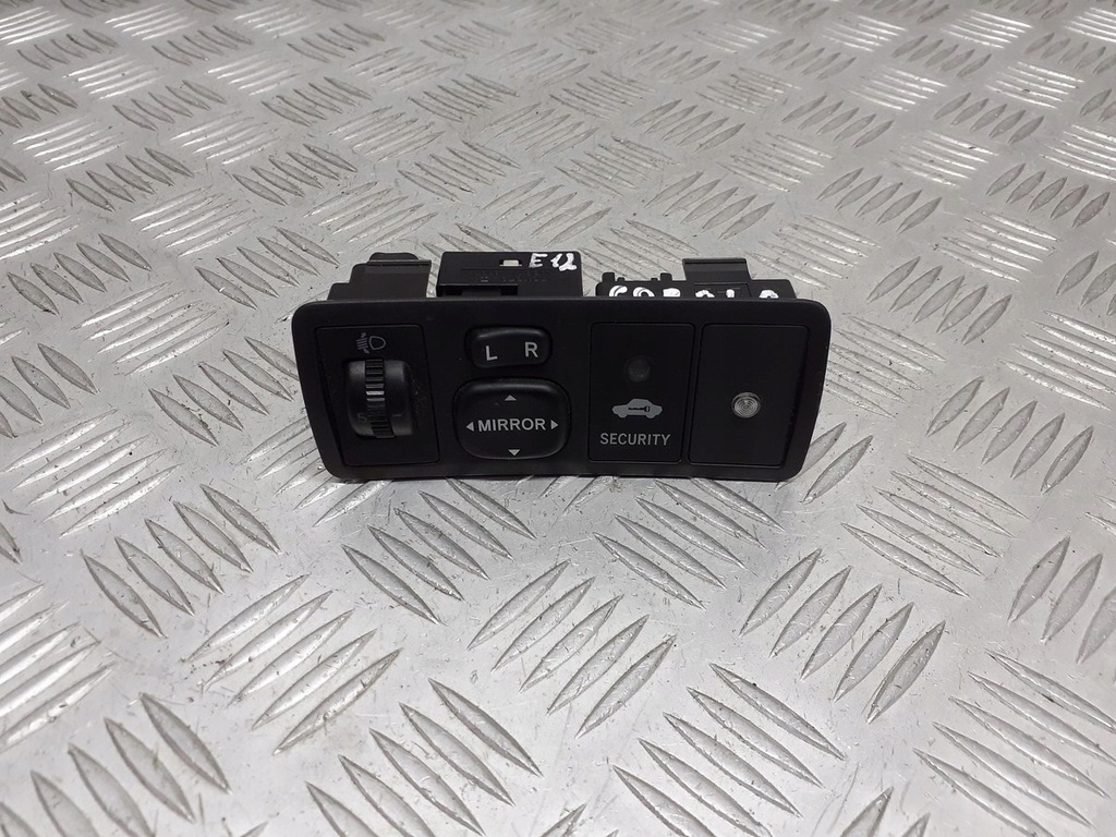 фото №1, Панель переключателей toyota corolla e12