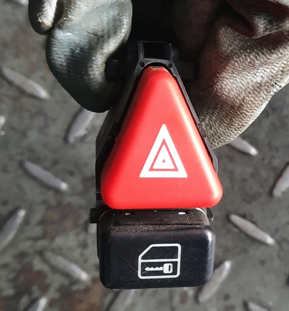 фото №1, Переключатель аварийных блокировка mercedes a160