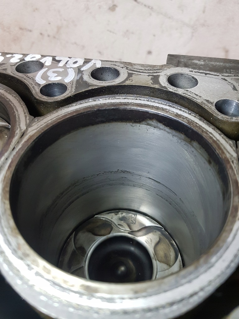 фото №11, Dół двигуна volvo v70 xc60 xc70 s60 s80 2.4d d5244t15 181km