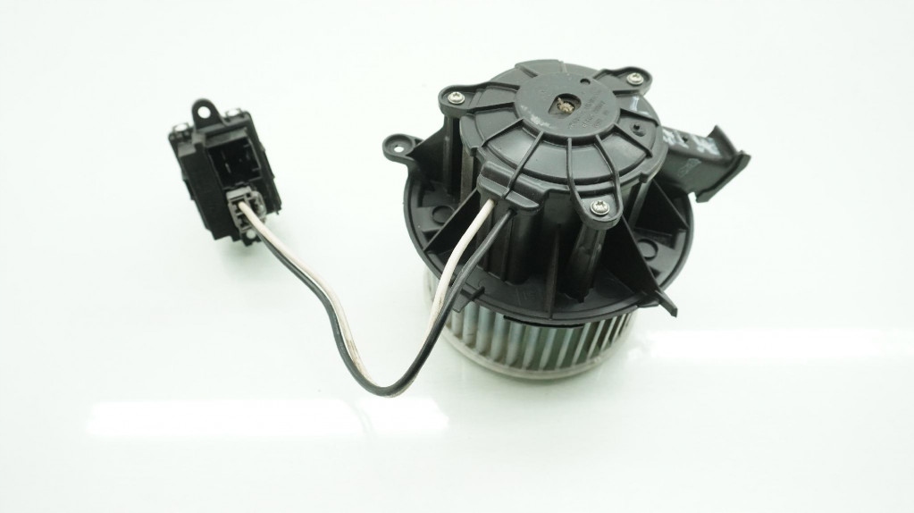 фото №1, Opel astra iv j вентилятор обдув u7253002 воздуходувка