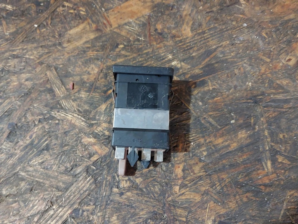 фото №7, Переключатель подогрев сиденье vw golf iv