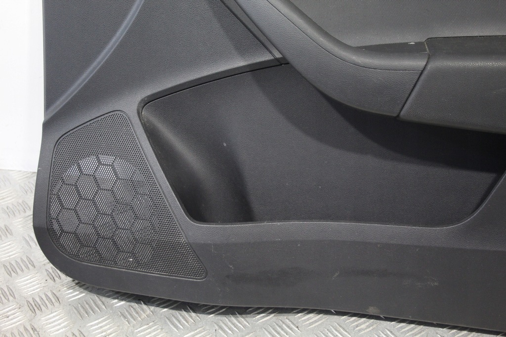 фото №5, Обшивка дверь правый перед skoda rapid 5ja 5j