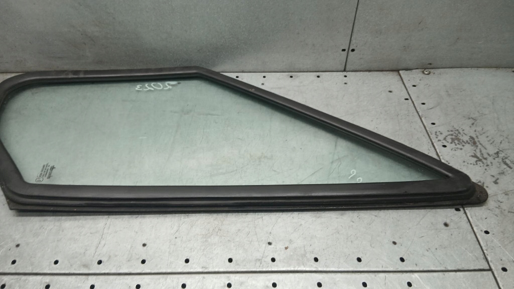 фото №6, Стекло правая перед треугольник citroen jumper i fl 2.8d 04r