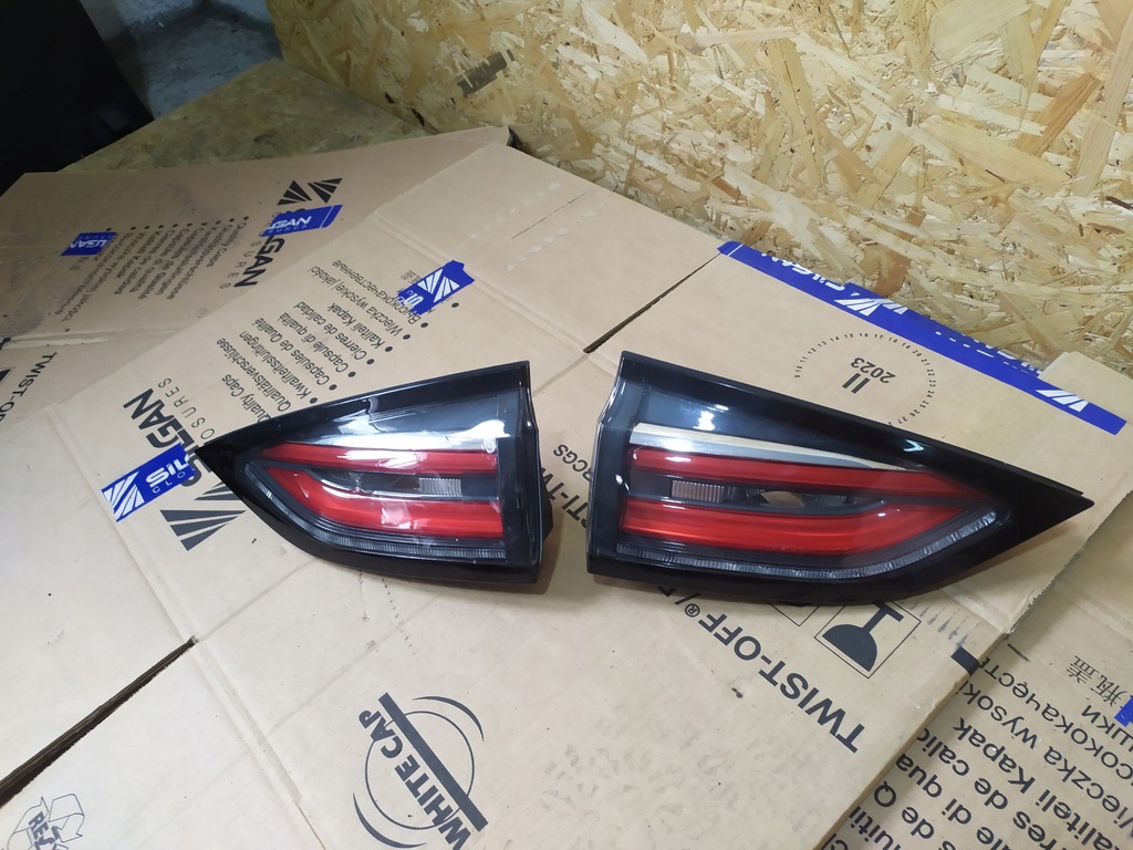 фото №1, Лампа левая w крышка espace v