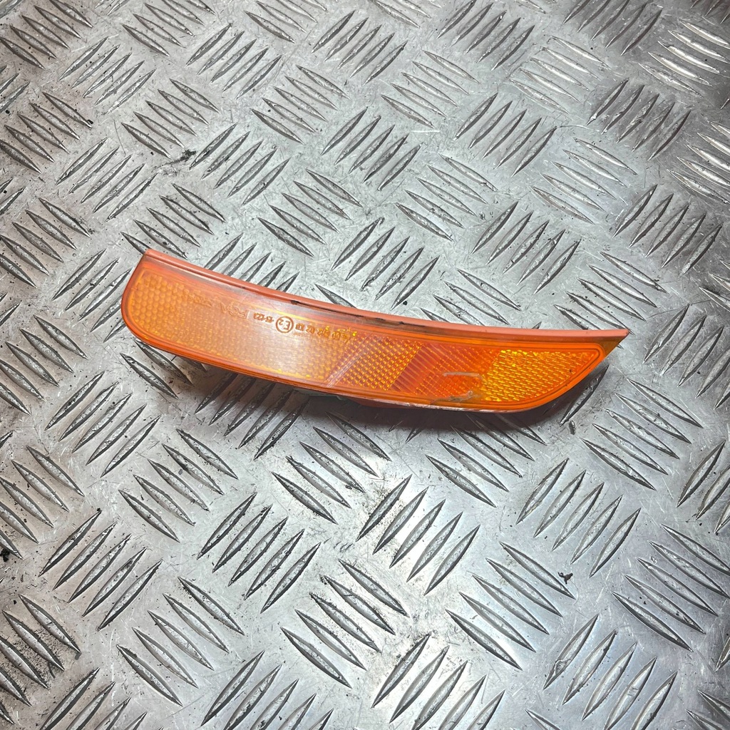 фото №1, Отражатель chrysler pacifica 2017 68229422aa