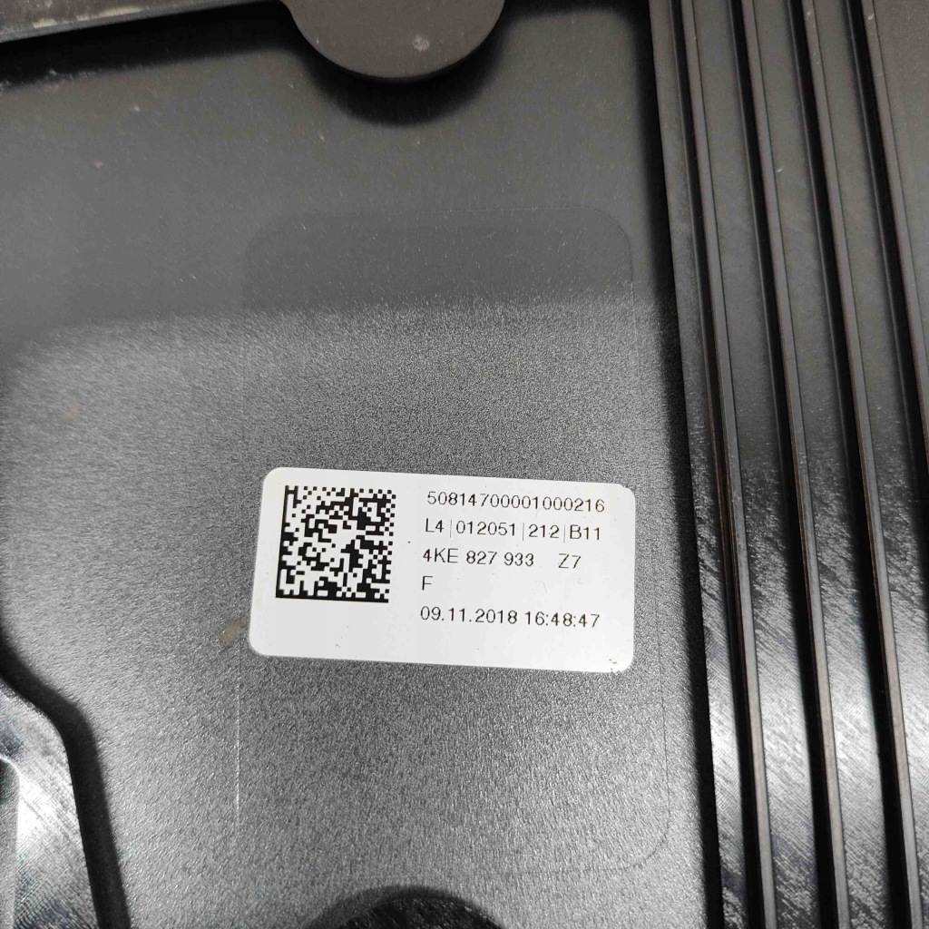 Купить Спойлер крышки багажника audi e-tron gen 4ke827933 28461716 300kw 2019