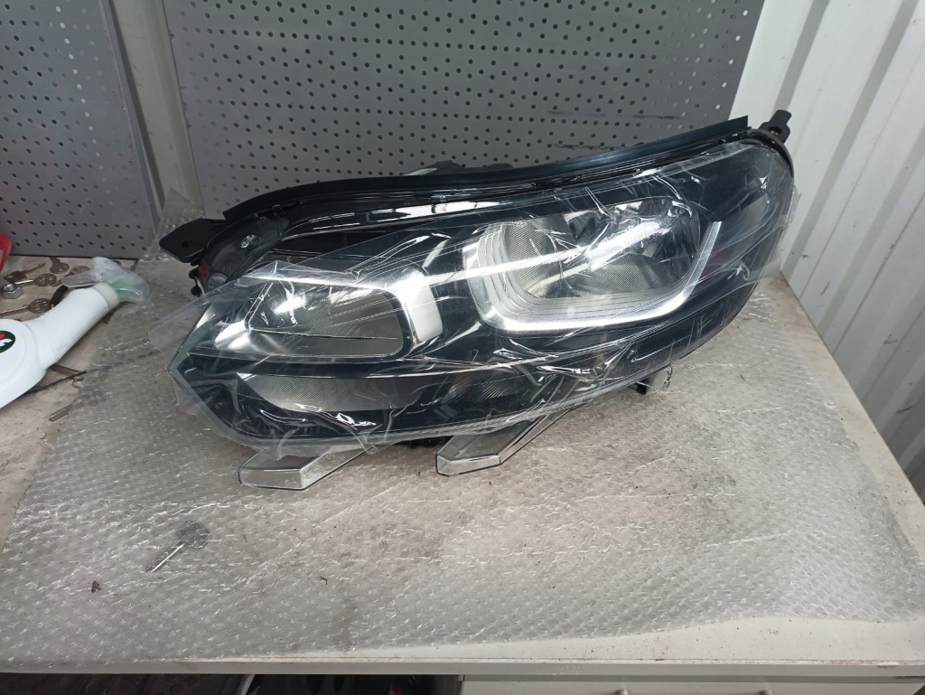 фото №1, Лампа левая передняя citroen jumpy 9808567780-00