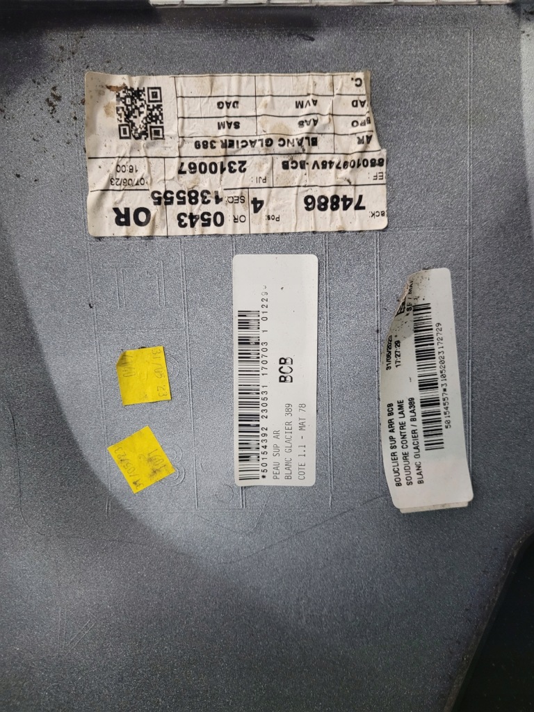 фото №7, Renault megane v 5 e-tech etech бампер задняя задний оригинал