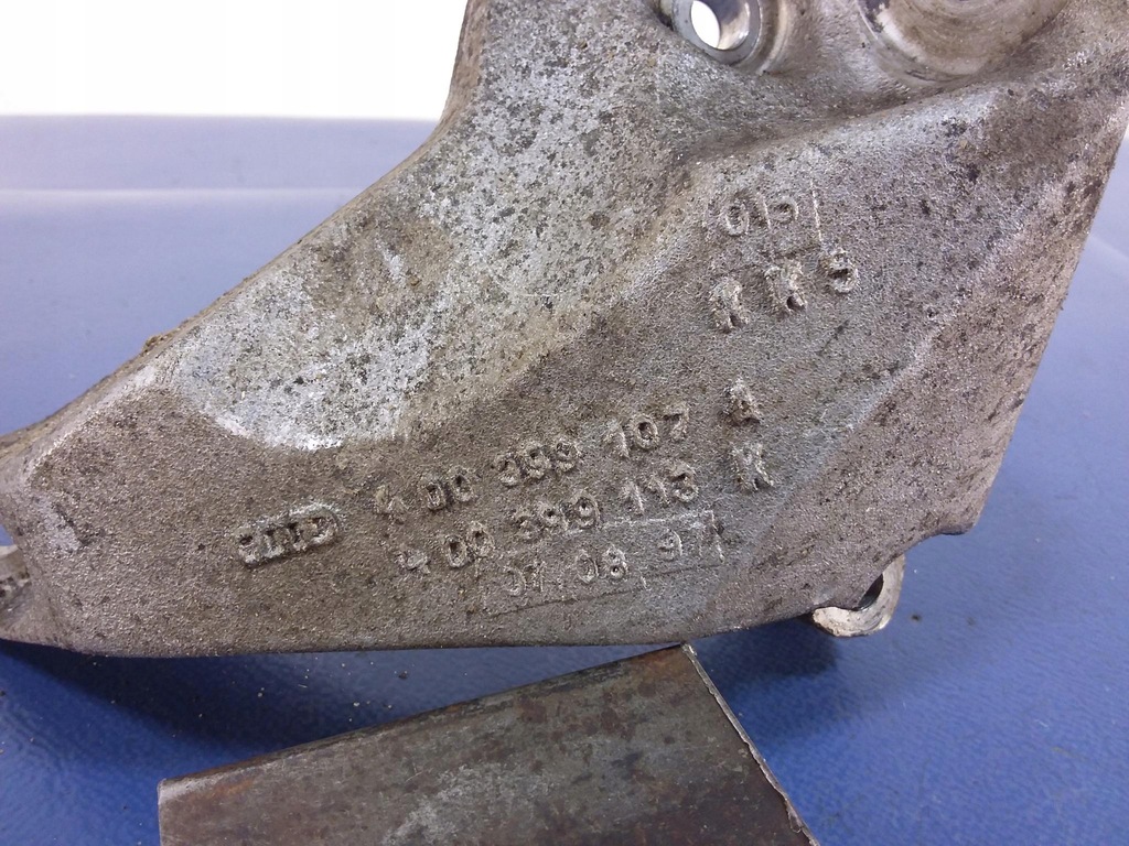 фото №6, Audi a8 d2 2.8 v6 кронштейн коробки левая 4d0399107a