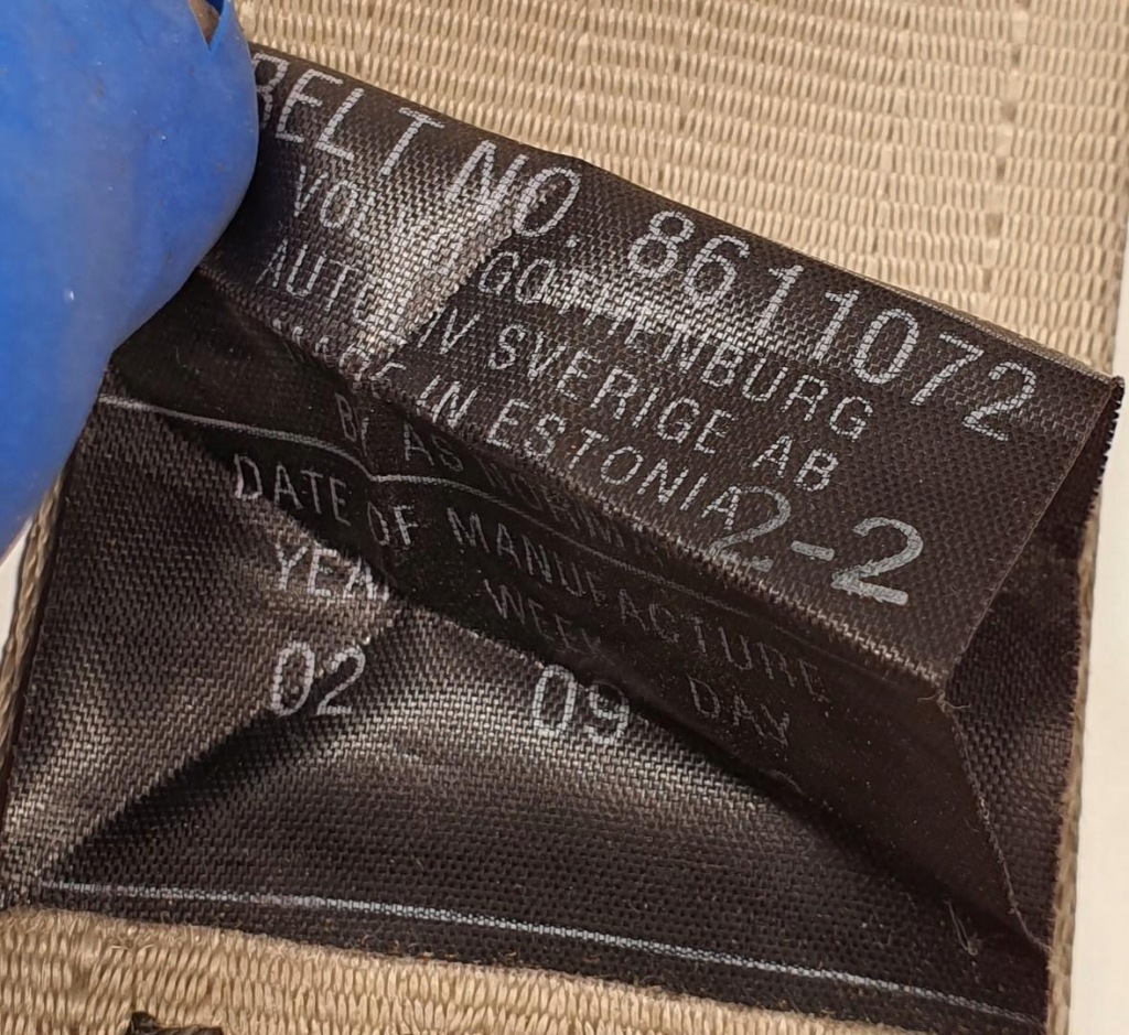 фото №2, Pas натягувач правий задня volvo c70 i 8611072