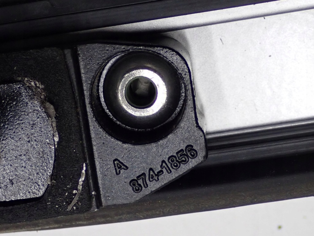 Рейлинги кровельные комплект оригинал jaguar f-pace x761 16r в Украине