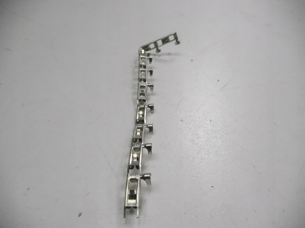 фото №7, Роз'єми електричний renault оригінальний номер 7703097014