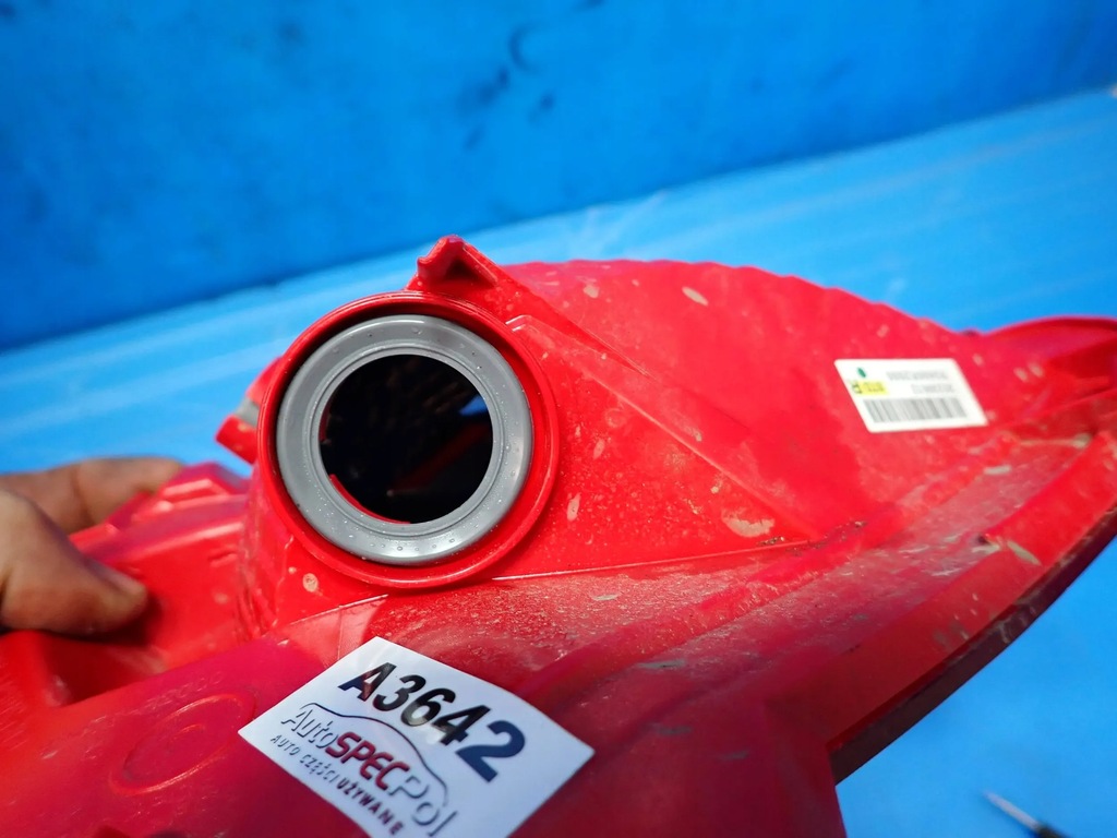 фото №4, Лампа правая задняя противотуманная kia sportage v 92406-r2000