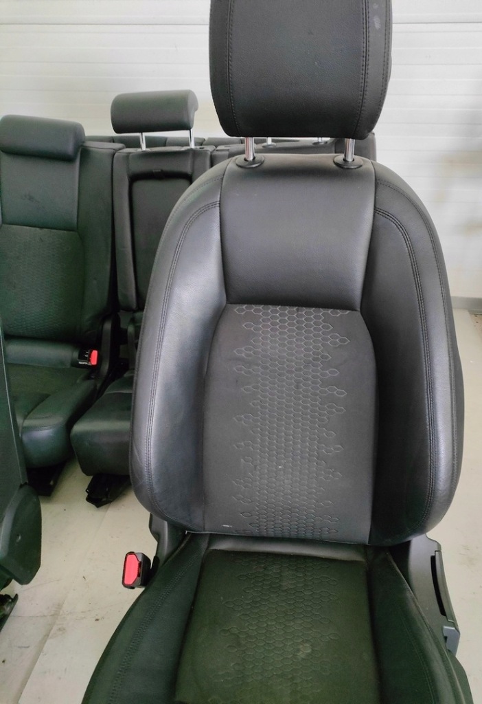 фото №3, Land rover discovery sport сиденья заднее сиденье uk