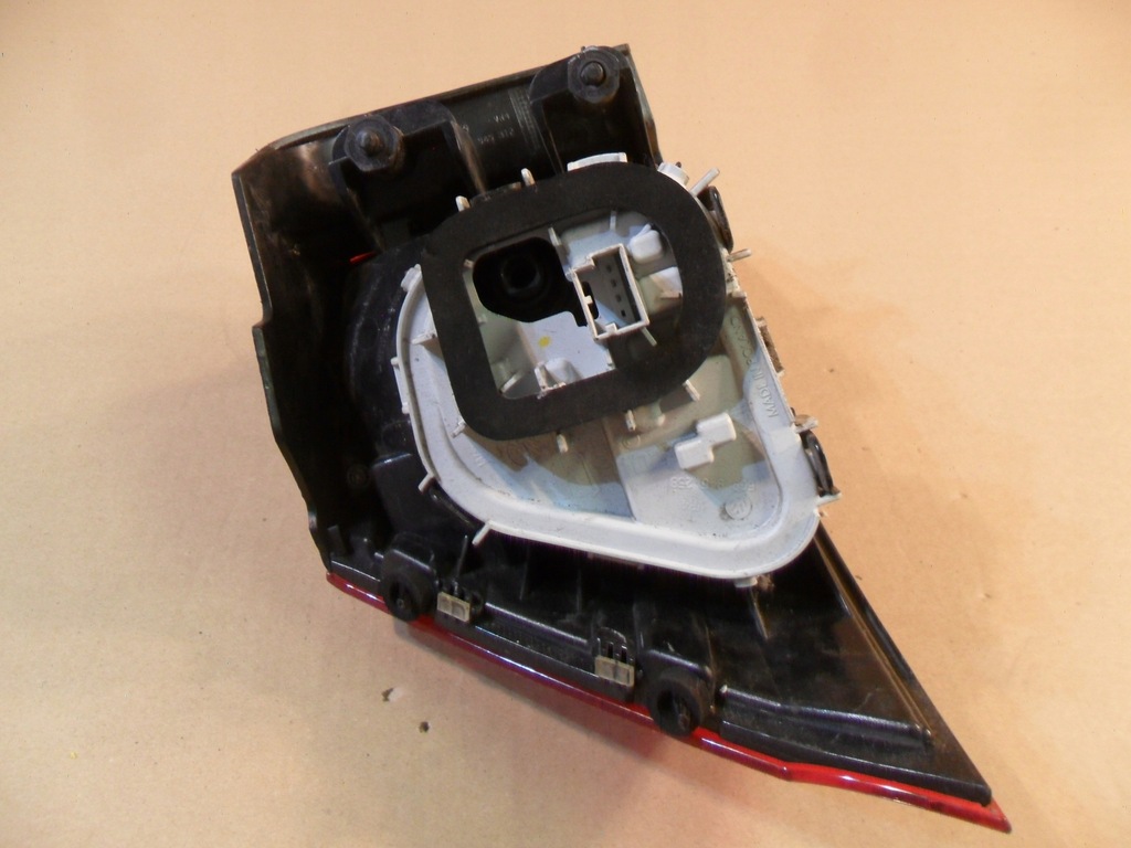 фото №13, Права лампа задня - vw golf vii 7 kombi - 5g9945096c