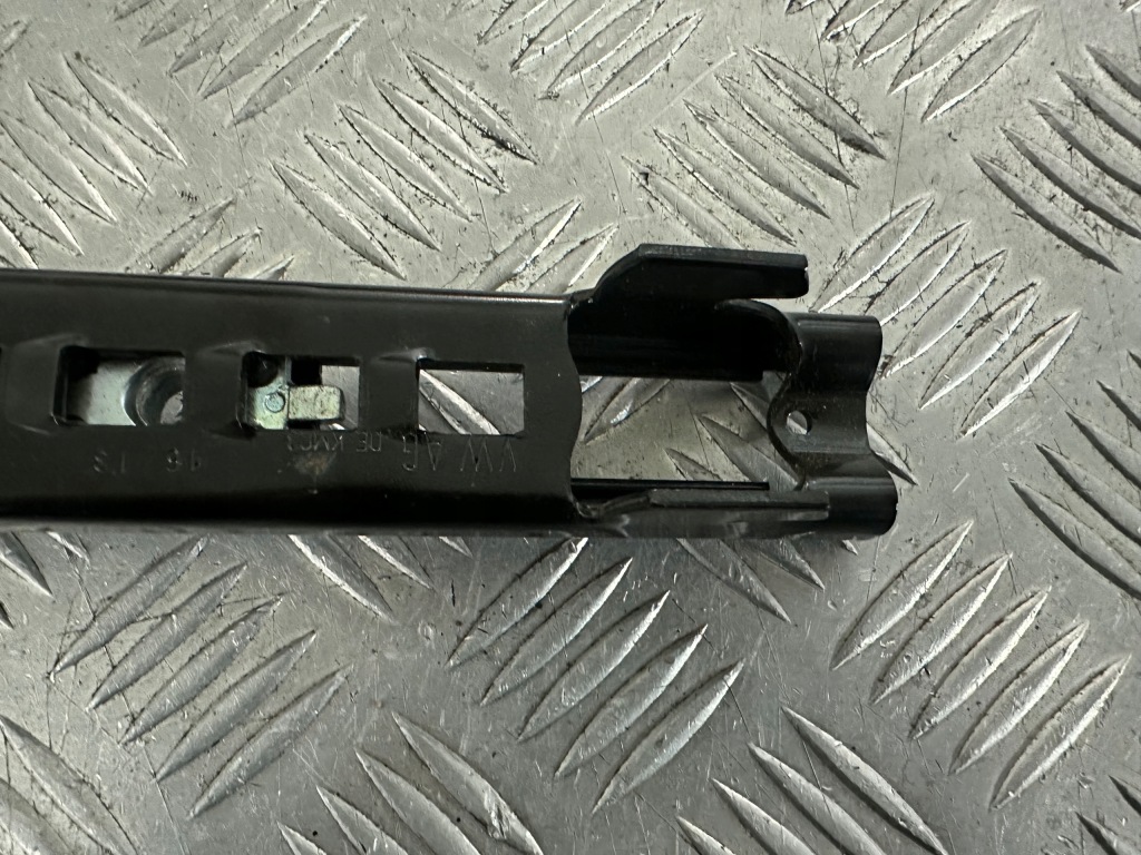 Vw skoda регулювання поперечина повзунок 3c8857819a в Україні