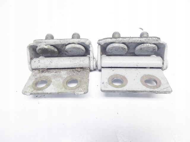 фото №1, Mazda 323 c ba 94- петля петли крышки задняя kpl