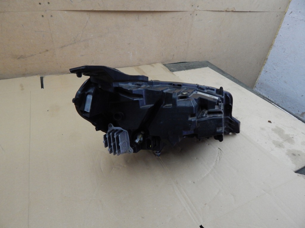 Opel corsa f full led фара левый  перед левая передняя 39162653 хорошее состояние оригинал . Оригинал