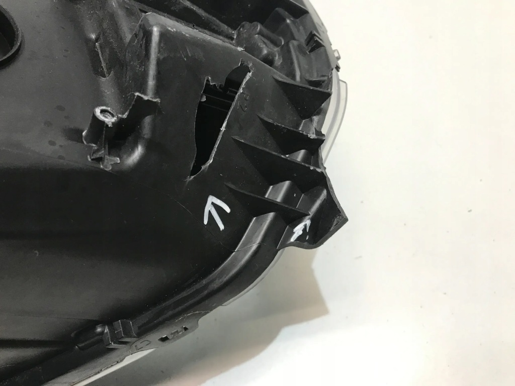 Volvo xc40 фара лівий перед full led 32133575 в Україні