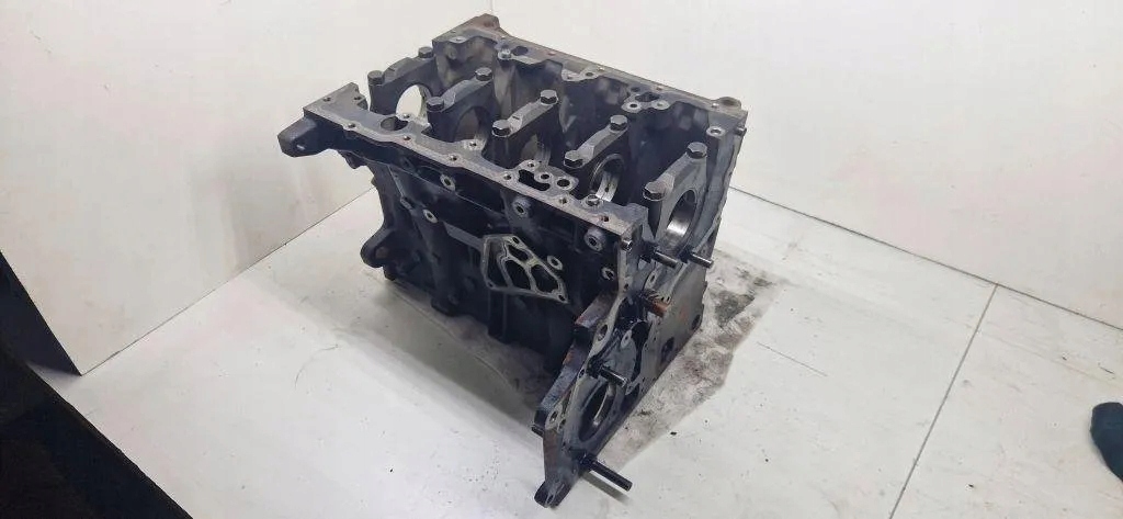 фото №14, Блок двигуна bmw 3 touring e91 7786664 2.0l дизель 2006