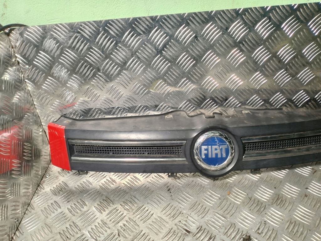 фото №6, Решётка радиатора решётка радиатора fiat panda 2 czerwona 735353899