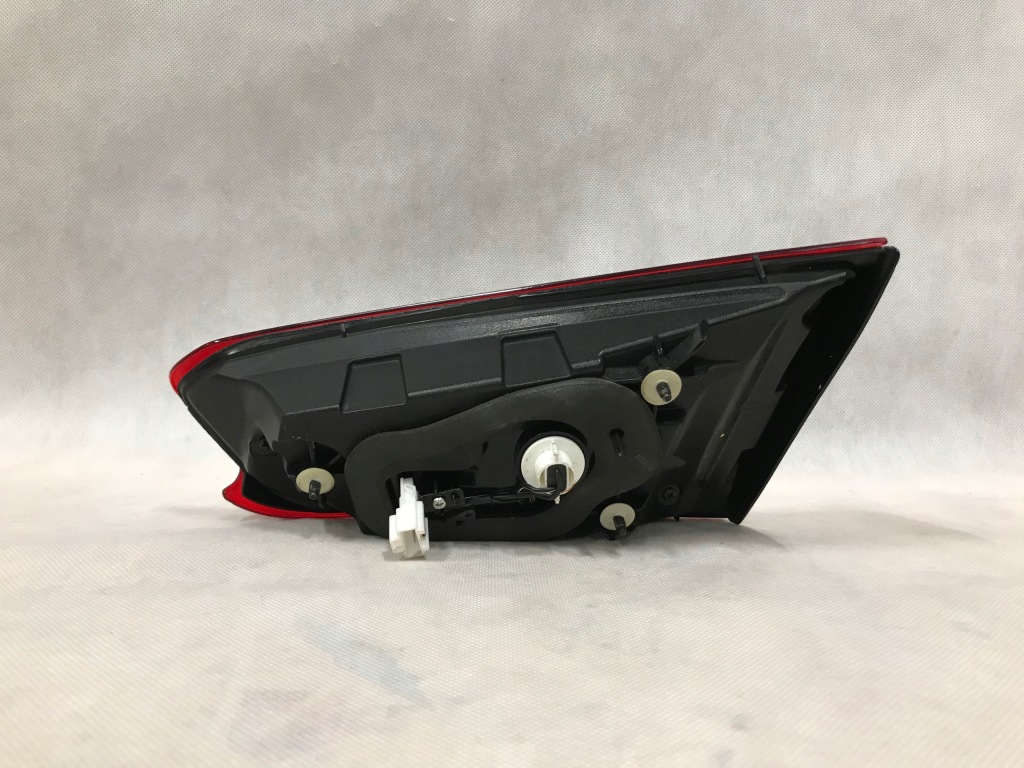 фото №3, Hyundai i20 ii lift 18-21 лампа задняя левая led внутренняя eu