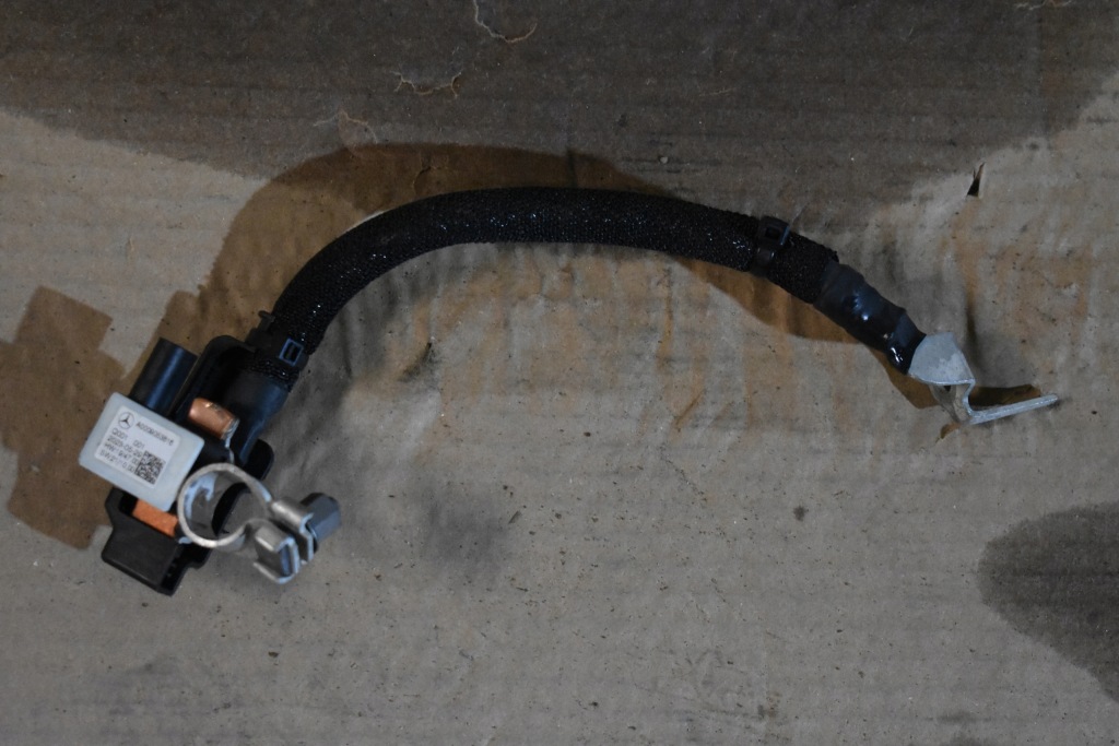 фото №1, Idealna клема ibs акумулятор mercedes x247 w177 w118 1