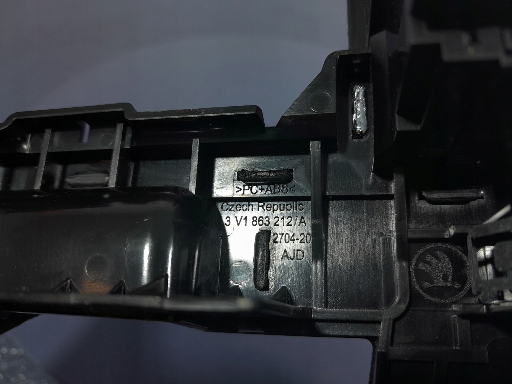 фото №8, Skoda superb iii рамка корпус домкрата рычаг переключения передач 3v1863212a