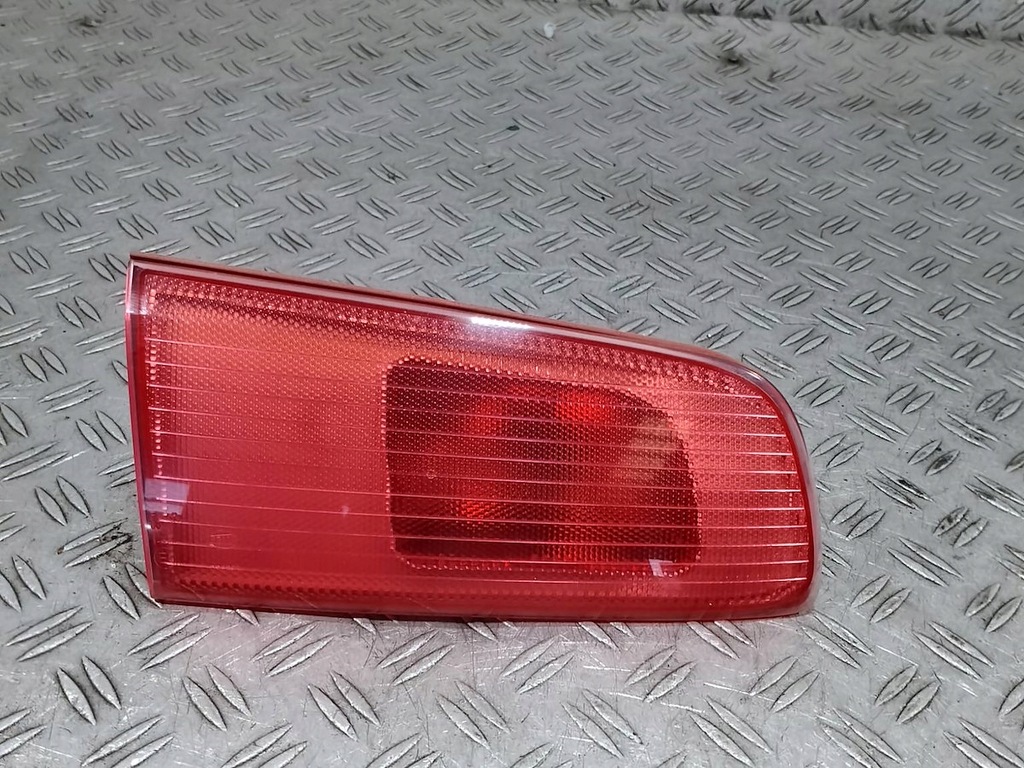 фото №8, Лампа задняя левая w крышка mazda 2 3m71-13547-bg 2ne964835-01 1.3 16v