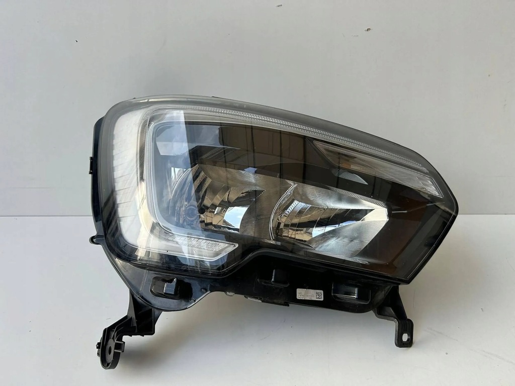 фото №1, Renault master iv лампа правий перед 260105567r