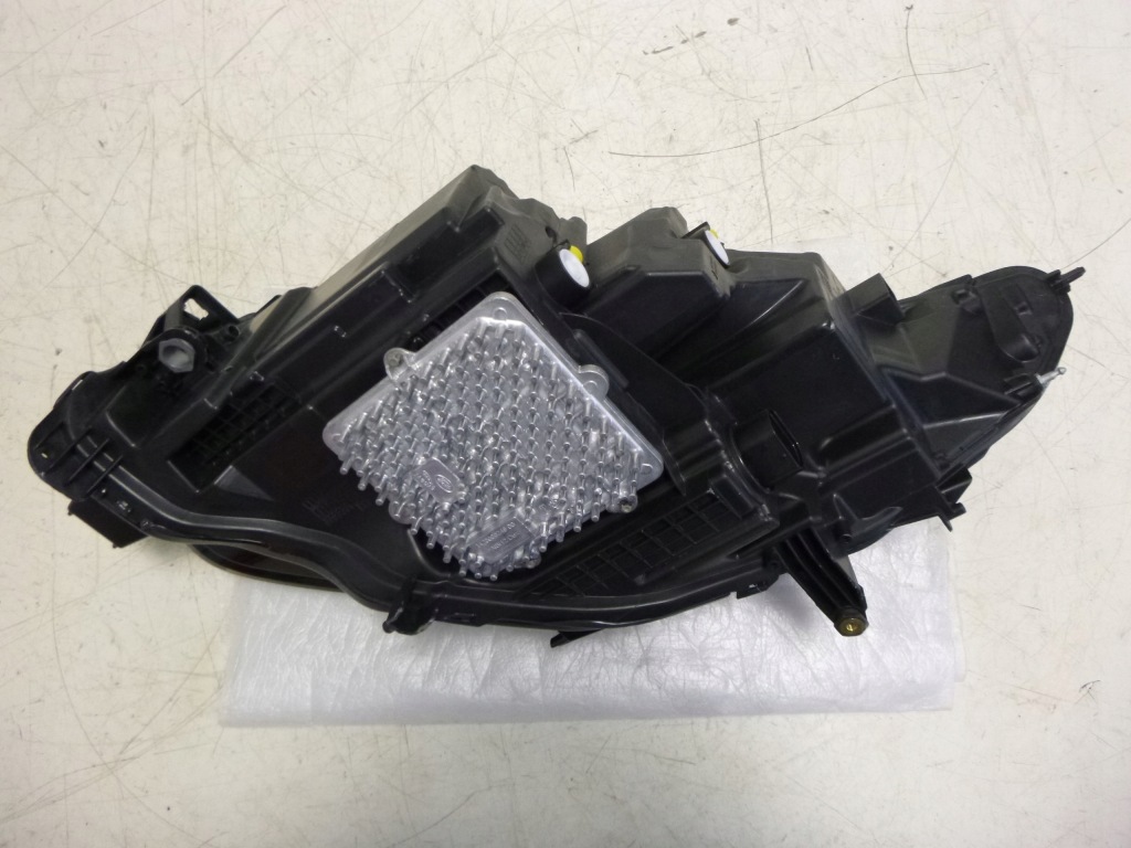 Lr discovery sport рестайлинг  l550 фара перед led европа  правый Оригинал