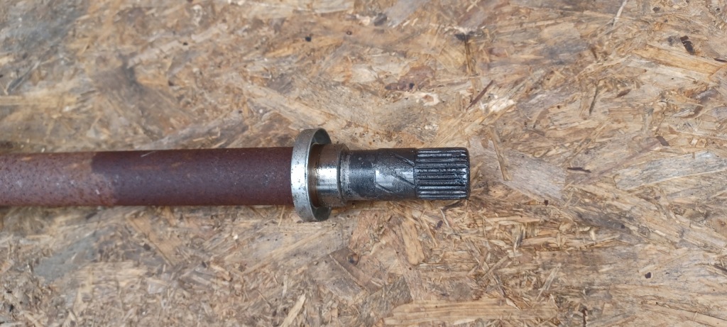 Приводной вал правый  перед nissan juke 2 2 f16 391002592r 1.3 шрус Киев